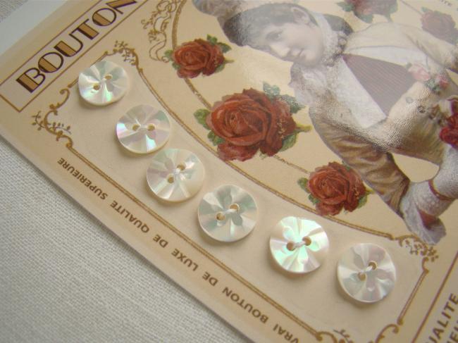 Carte de 6 boutons anciens fleurs en nacre gravés main Ø 10mm