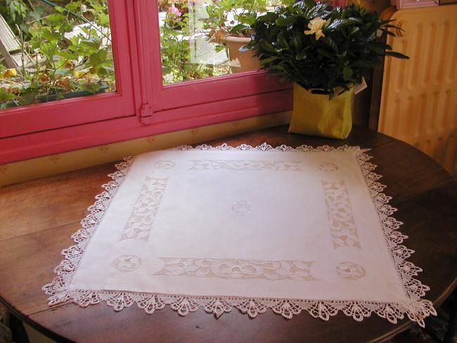 A lovely pillow cases in linen with hand-embroidered monogram & daffodils