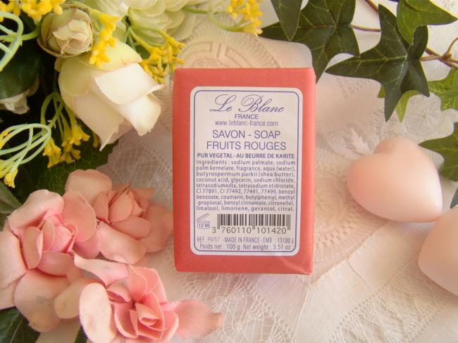 Adorable savon enveloppé parfumé aux fruits rouges, 100grs