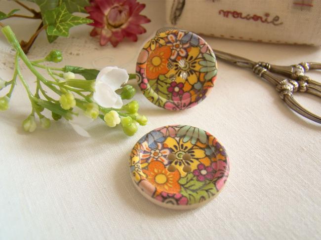 Adorable gros bouton en bois imprimé fleurs couleurs psychédéliques  Ø 30mm