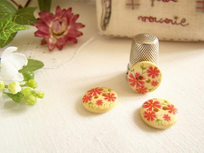 Adorable petit bouton en bois, motif fleurs rouges et feuillage Ø 15mm
