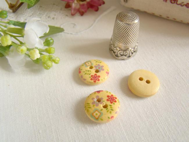 Adorable petit bouton en bois, motif fleurs naïves feuillage Ø 15mm