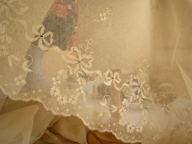 Somptueux volant en tulle rebrodé de rubans & fleurs en fil de soie 4,28m x 53cm