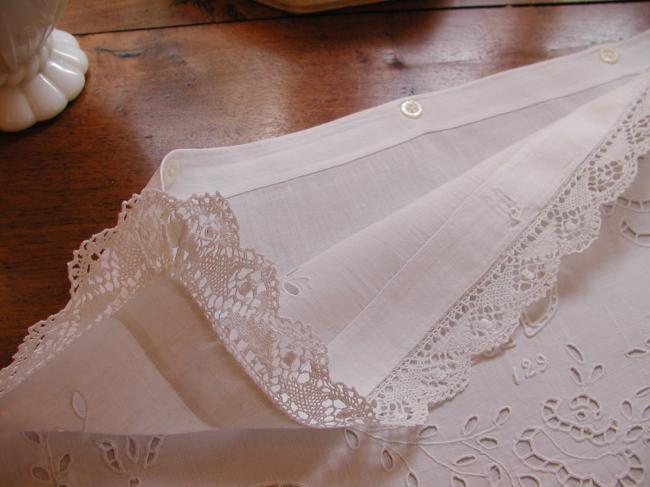 Gorgeous night dress case in fine linen with Richelieu open and white works
