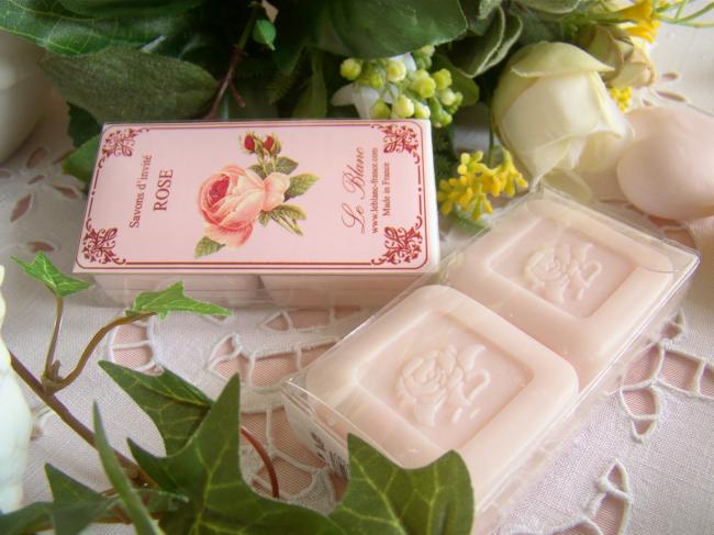 Jolie boite de 2 savons d'invité parfumés à la Rose, 2 x 25grs