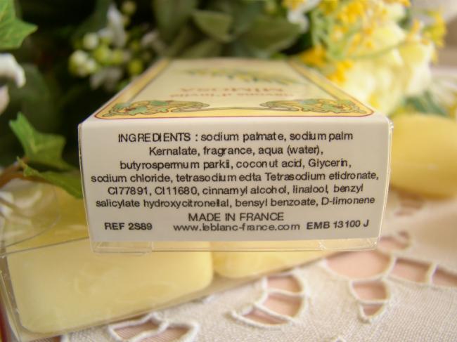 Jolie boite de 2 savons d'invité parfumés au Mimosa, 2 x 25grs