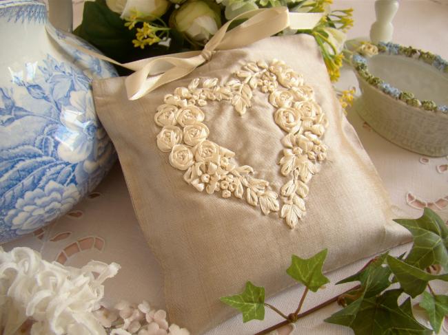 Luxurous lavander sachet in silk with ribbon embroidered heart in beige & ecru