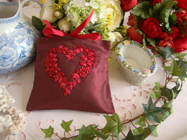 Luxurous lavander sachet in silk with ribbon embroidered heart in red & ruby