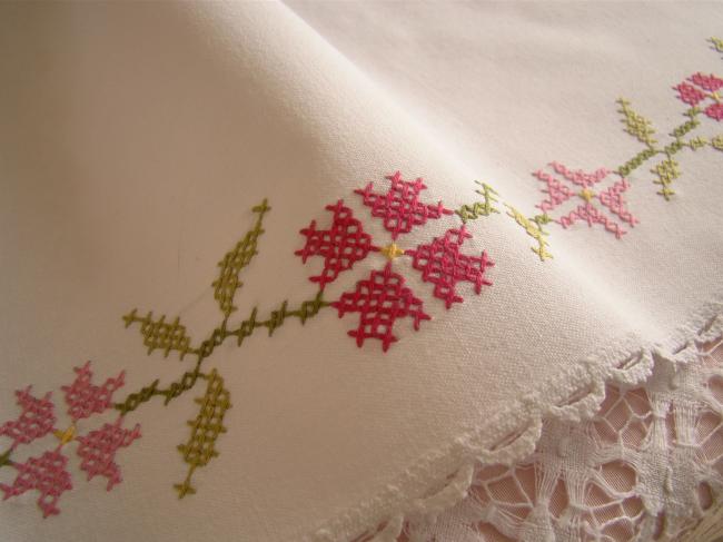 Sweet vintage table runner with hand embroidered baskets of flowers