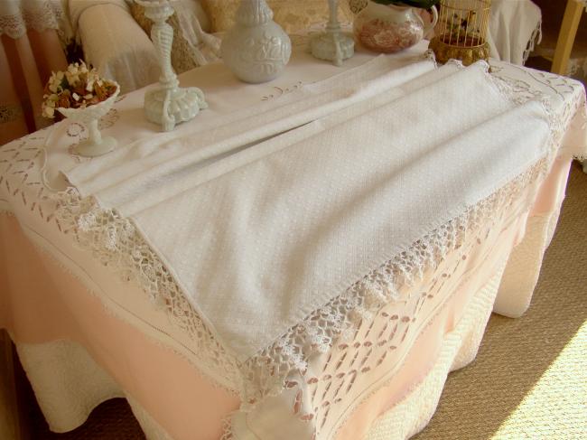 Lovely cradle cover in quilted embossed cotton with hand-made lace