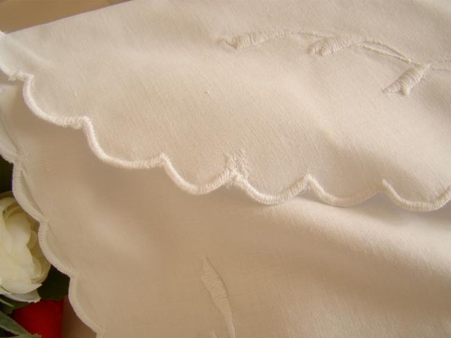Romantic night-dress case with wheatin embroidery
