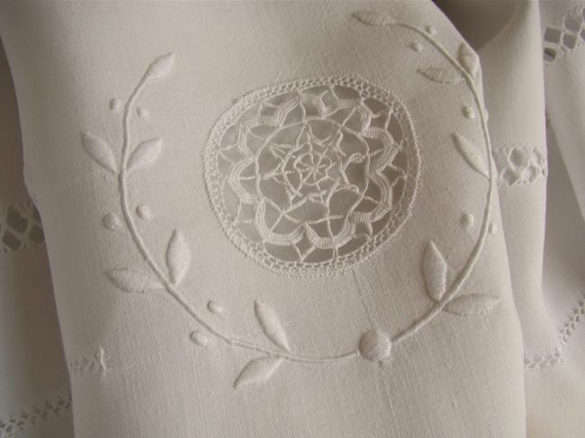Superb linen sheet with hand-embroidered openwork and Venice inserts