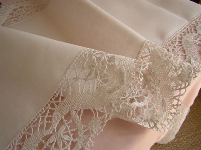 Wonderfull large table runner with gorgeous Cluny bobbin lace