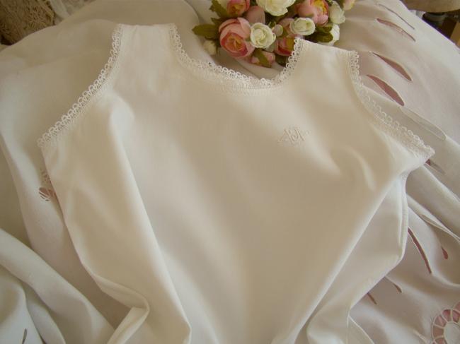 Lovely girl daygown in white fine batiste of linen with hand embroidered mono J