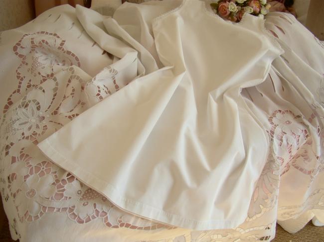 Lovely girl daygown in white fine batiste of linen with hand embroidered mono J