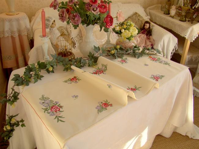 Romantic table runner with hand-embroidered sweet peas