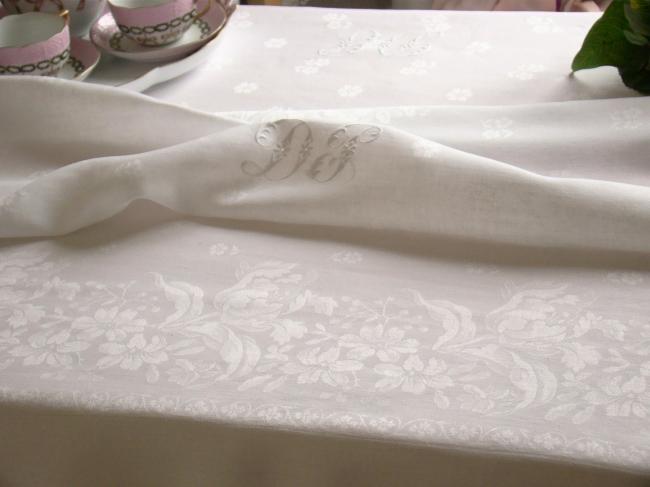 Superb tablecloth & its 6 serviettes in damask linen,floral pattern,1900 mono DP
