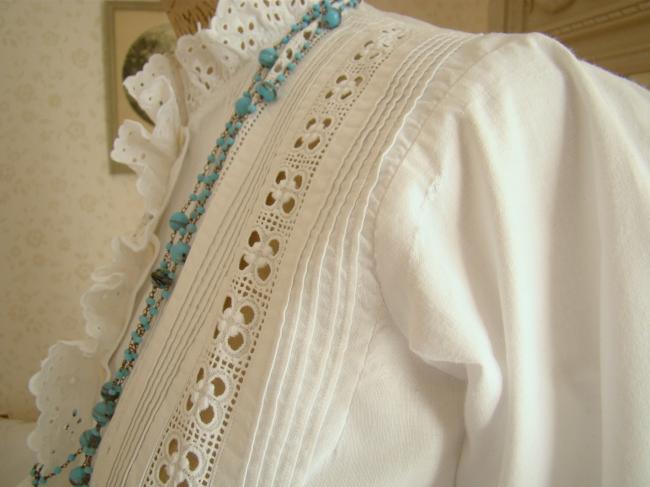 Lovely blouse with small pleats and flounces of  broderie anglaise 1900