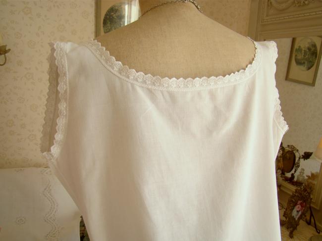 Graceful nightgown with handmade broderie anglaise collar