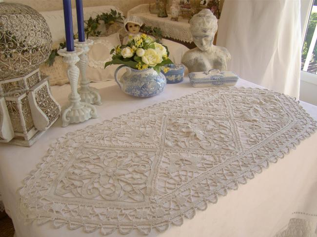Beautiful table runner with hand-embroidered Richelieu flowers, bobbin lace 