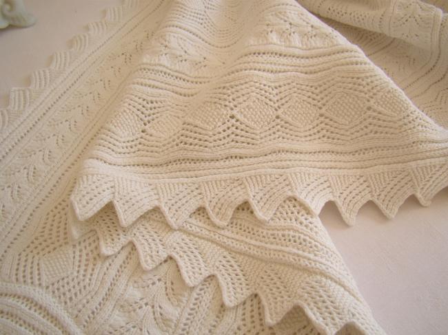 Superb table runner in white cotton knitted lace