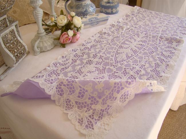 Superb table runner with Renaissance tape lace