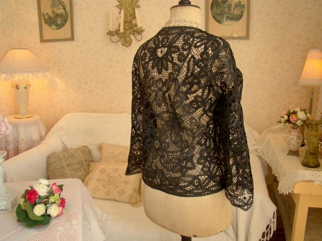 Rare evening jacket made in black ribbon lace Renaissance 1900