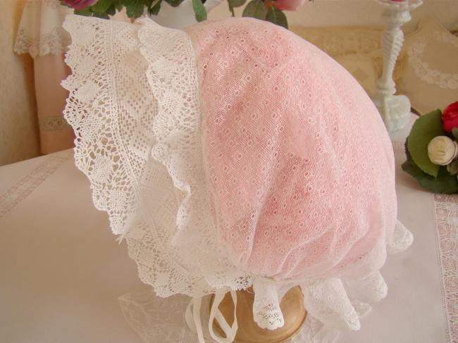 Charming bonnet  in tulle with bobbin lace  1920