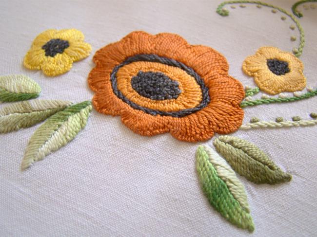 Lovely long table runner in linen withhand-embroidered flowers and foliage 1920