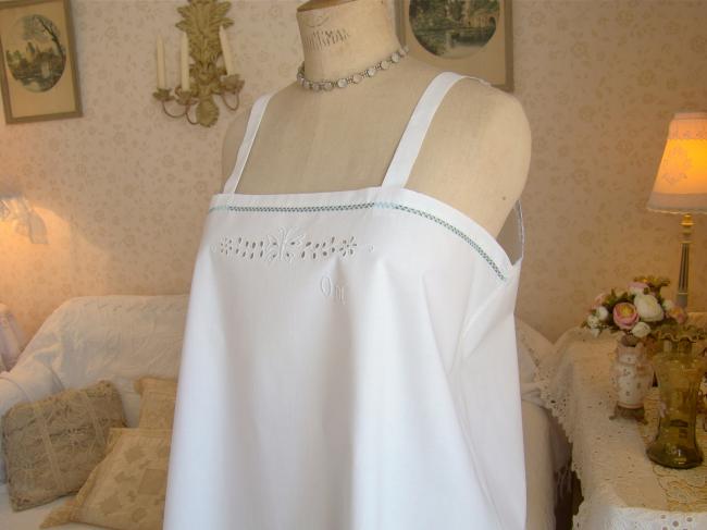 Romantic day shirt or short nightgown, with hand-embroidered butterfly, mono OM