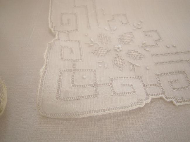 Beautiful fine lawn of linen handkerchief with hand-embroidery