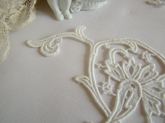 Petit lot pour couturière, insertions en dentelle chimique
