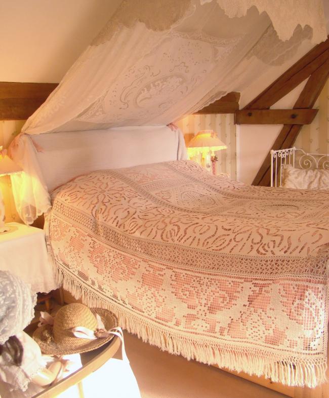 Merveilleux dessus de lit en dentelle de filet & broderie Renaissance&Richelieu