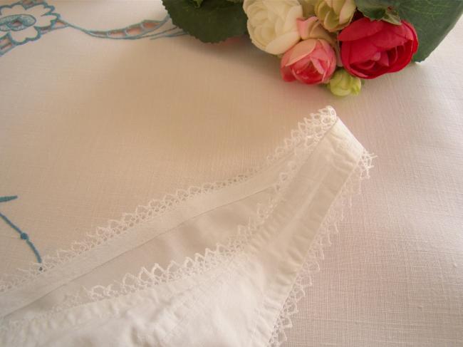 Lovely small camisole with lace