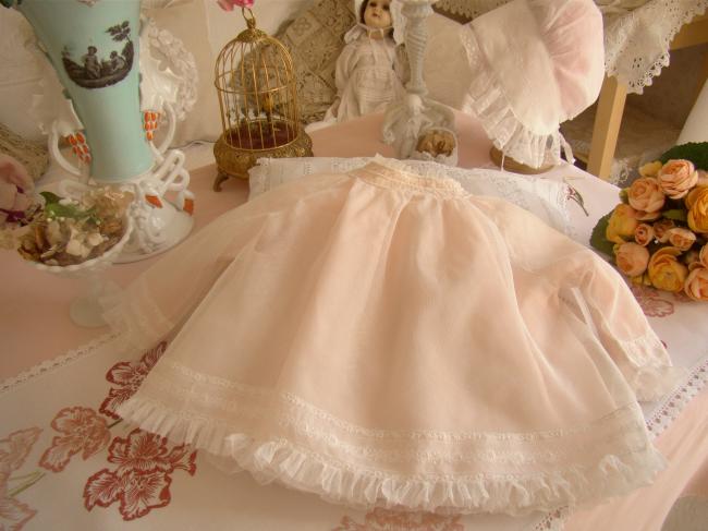 Merveilleuse veste d'intérieur de bébé soie rose et tulle 'Aux mille et 1 nuits'