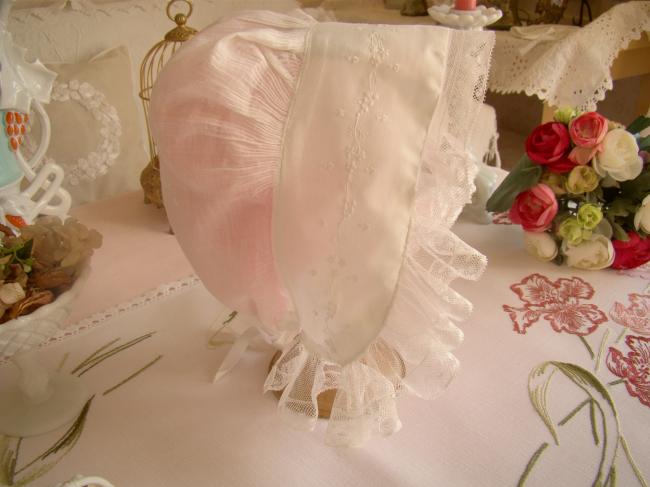 Merveilleuse coiffe ancienne de Tourangelle brodée de fleurs et dentelle 1880