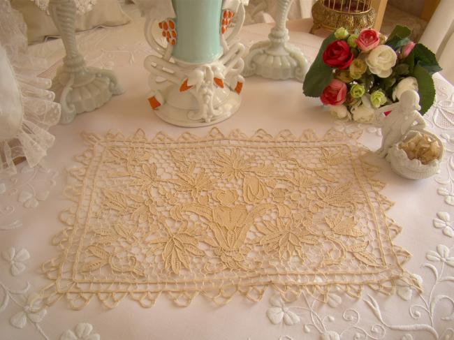 Lovely Venezia lace table centre 1900