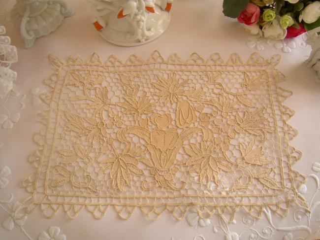 Lovely Venezia lace table centre 1900