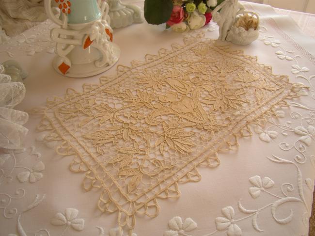 Lovely Venezia lace table centre 1900