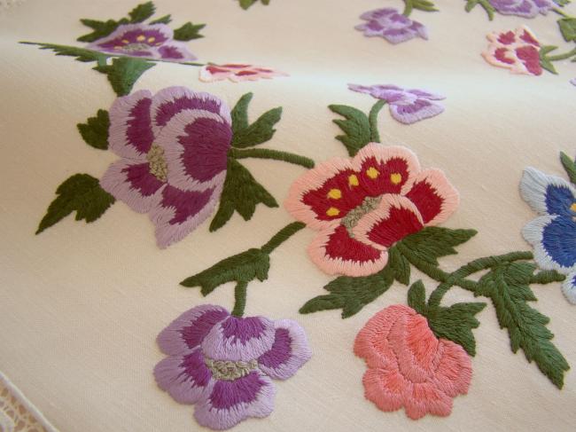 Fantastic round table centre with hand-embroidered pansies.