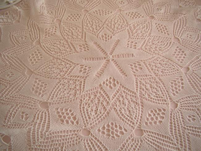 Lovely centre table in very fine hand- knitted lace