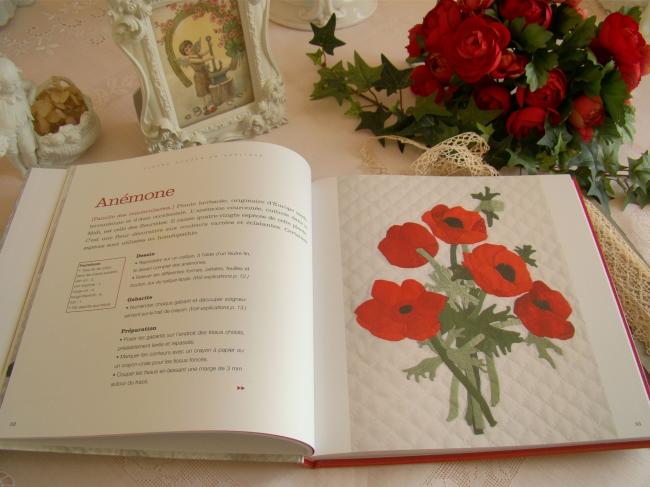 Livre 'Fleurs rouges en appliqué' de Annick Huet, éditions LTA