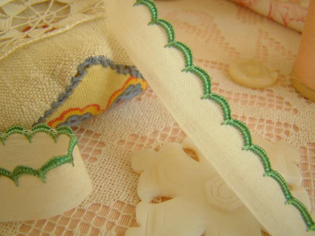 Adorable ancien ruban passepoil en coton blanc à festons vert gazon 1950, 12mm