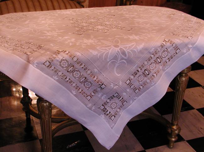 Superb Pina tablecloth with magnificient white embroideries