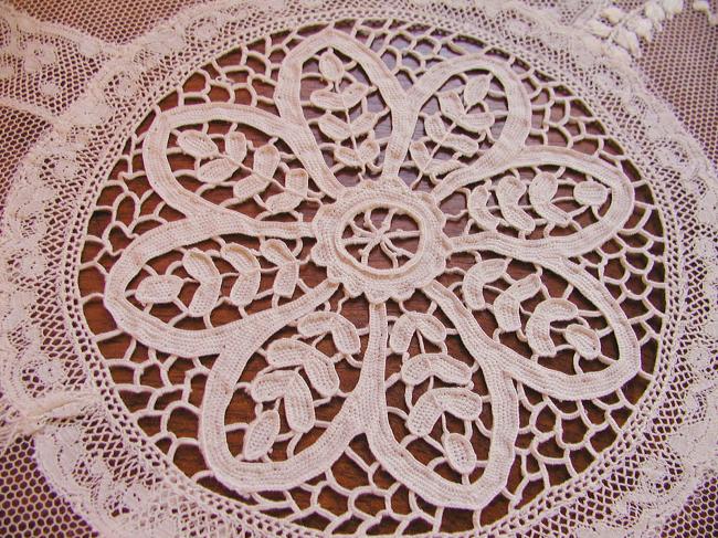 Superb Normandy large table centre white embroidery & Valenciennes,point Venizia
