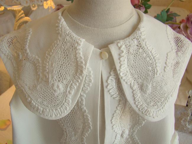 Merveilleux manteau de bébé en piqué de coton et dentelle faite main 1900