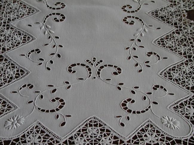 Wonderful table runner with Cluny lace and Richelieu embroideries 1910