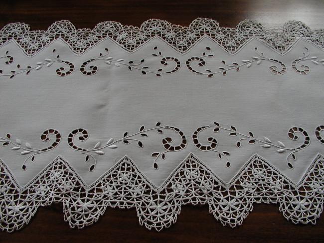 Wonderful table runner with Cluny lace and Richelieu embroideries 1910