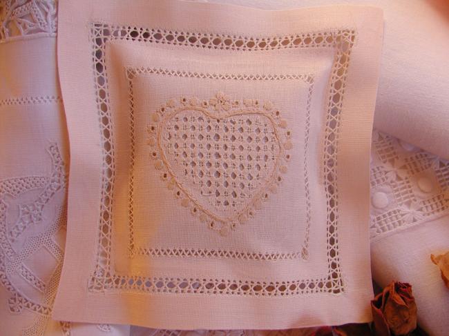 Sweet lavander sachet with hand-embroidered drawn thread heart (ecru)