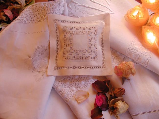 Lovely lavander sachet with hand-embroidered Tenerife drawn thread rivers (ecru)